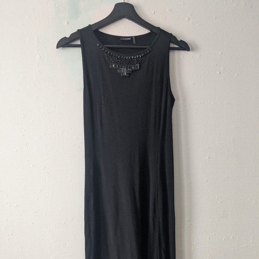 Elegant little black dress by Magaschoni